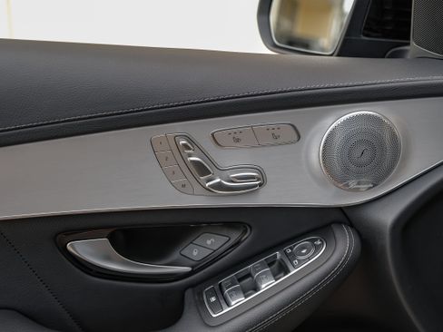 Used 2019 Mercedes-Benz GLC 43 AMG 4MATIC image 40