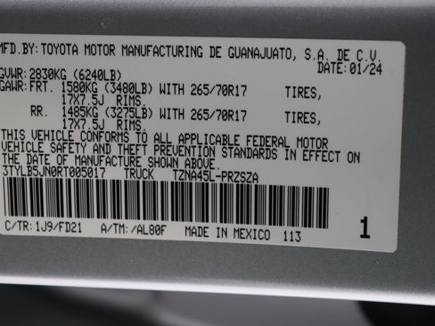 Certified 2024 Toyota Tacoma TRD Off-Road AWD/4WD image 40