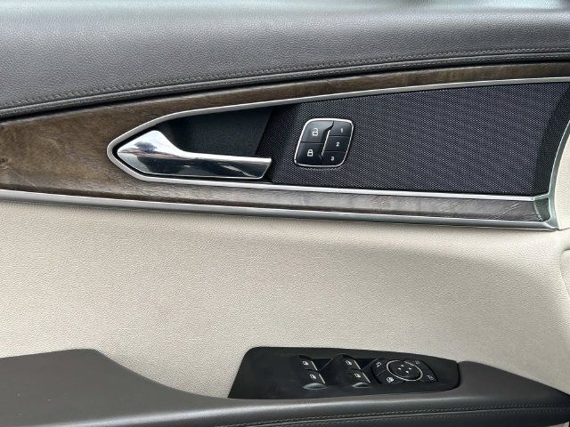 Used 2017 Lincoln MKX Reserve w/ Lincoln MKX Climate Package AWD/4WD image 14