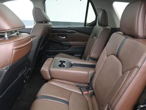 Used 2024 Honda Pilot Elite image 19