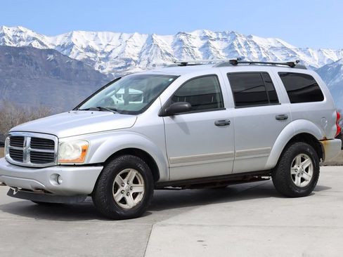 Used 2005 Dodge Durango SLT w/ Skid Plate Group AWD/4WD image 2