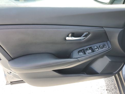 Used 2021 Nissan Sentra SV image 13