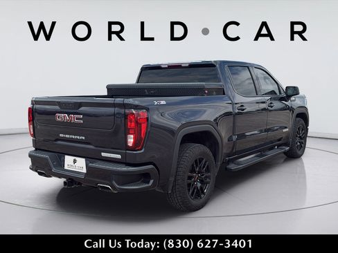 Used 2022 GMC Sierra 1500 Elevation w/ X31 Off-Road Package AWD/4WD image 17