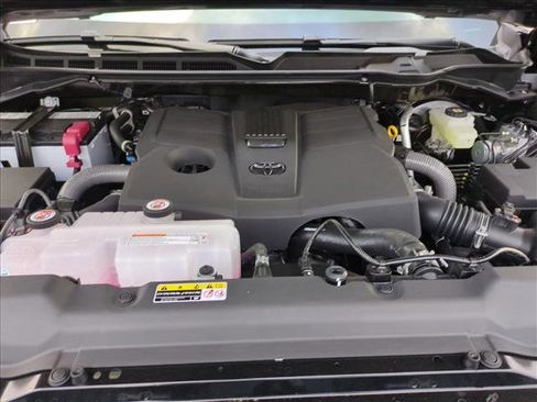 New 2026 Toyota Tundra Limited AWD/4WD image 16