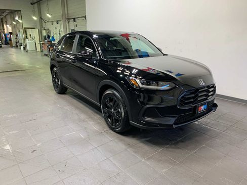 New 2026 Honda HR-V Sport image 2