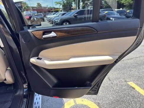 Used 2019 Mercedes-Benz GLS 450 4MATIC w/ Premium 1 Package image 36