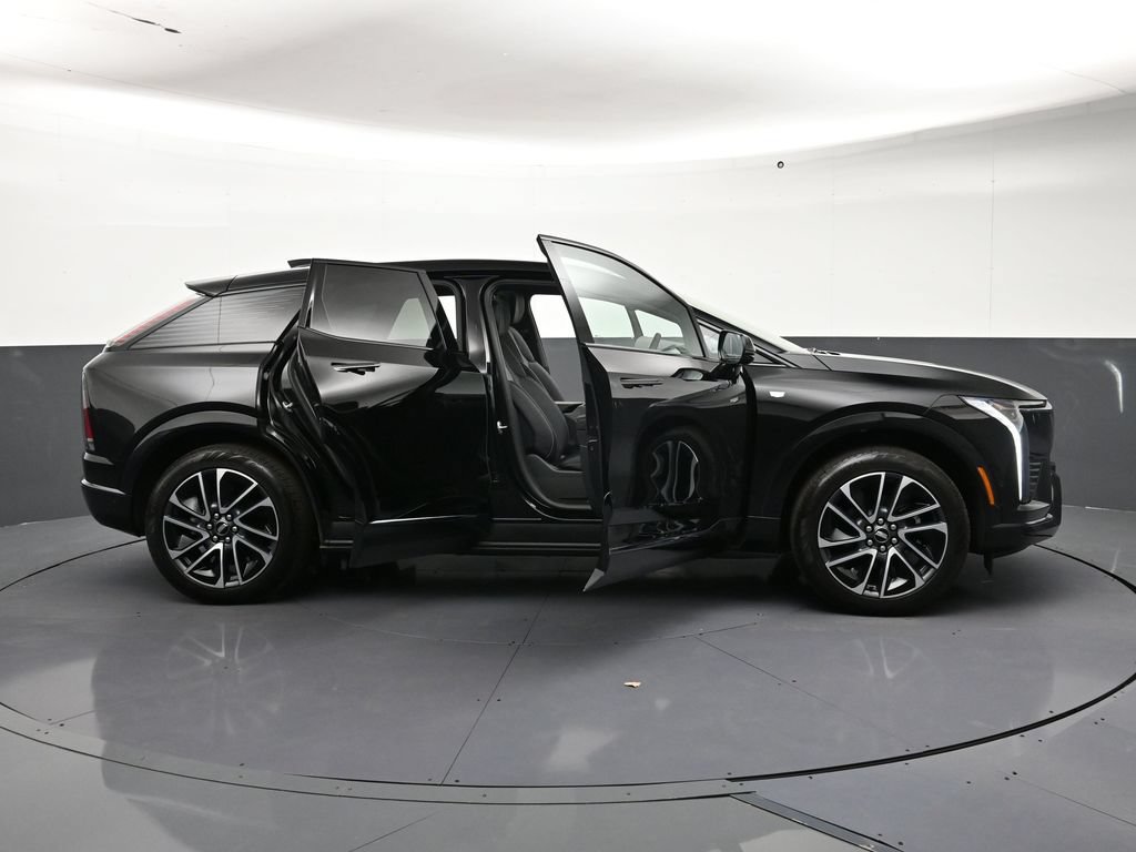 Used 2026 Cadillac Optiq Sport 1 AWD/4WD image 33