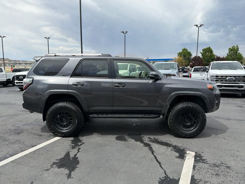 Used 2021 Toyota 4Runner SR5 Premium w/ Moonroof Package AWD/4WD image 7