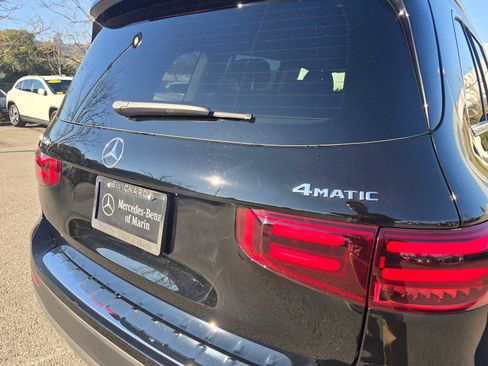 Used 2025 Mercedes-Benz GLB 250 4MATIC image 15