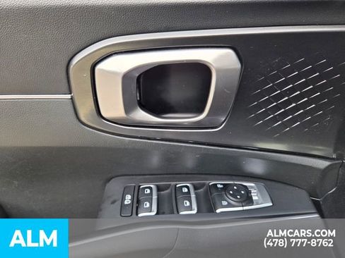 Used 2024 Kia Sorento S image 14