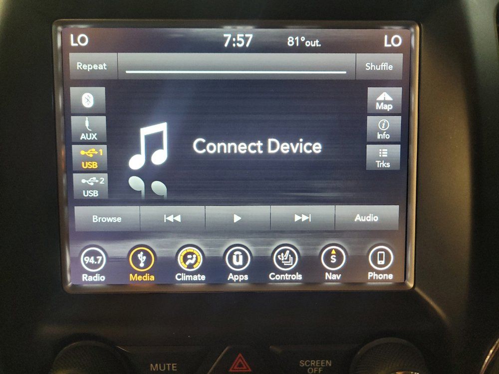 Used 2018 Jeep Grand Cherokee Laredo RWD image 25