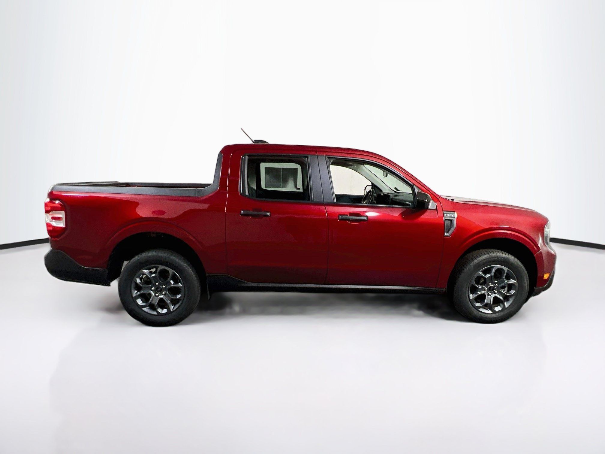 Used 2025 Ford Maverick XLT w/ XLT Luxury Package FWD image 4
