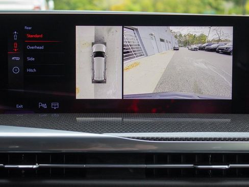 Used 2025 Cadillac Escalade V image 18