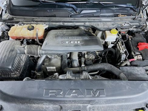 Used 2020 RAM 1500 Laramie image 29