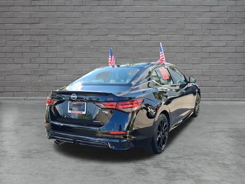 Used 2025 Nissan Sentra SR w/ Midnight Edition FWD image 12