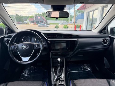 Used 2017 Toyota Corolla SE FWD image 20