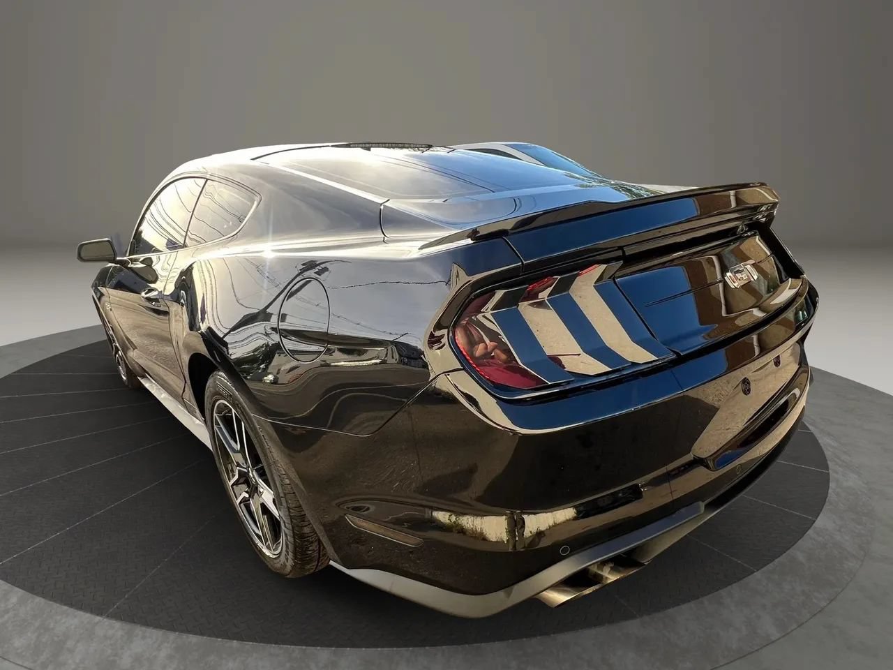 Used 2021 Ford Mustang GT w/ Equipment Group 301A RWD image 3