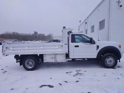 Used 2022 Ford F550 XL image 1