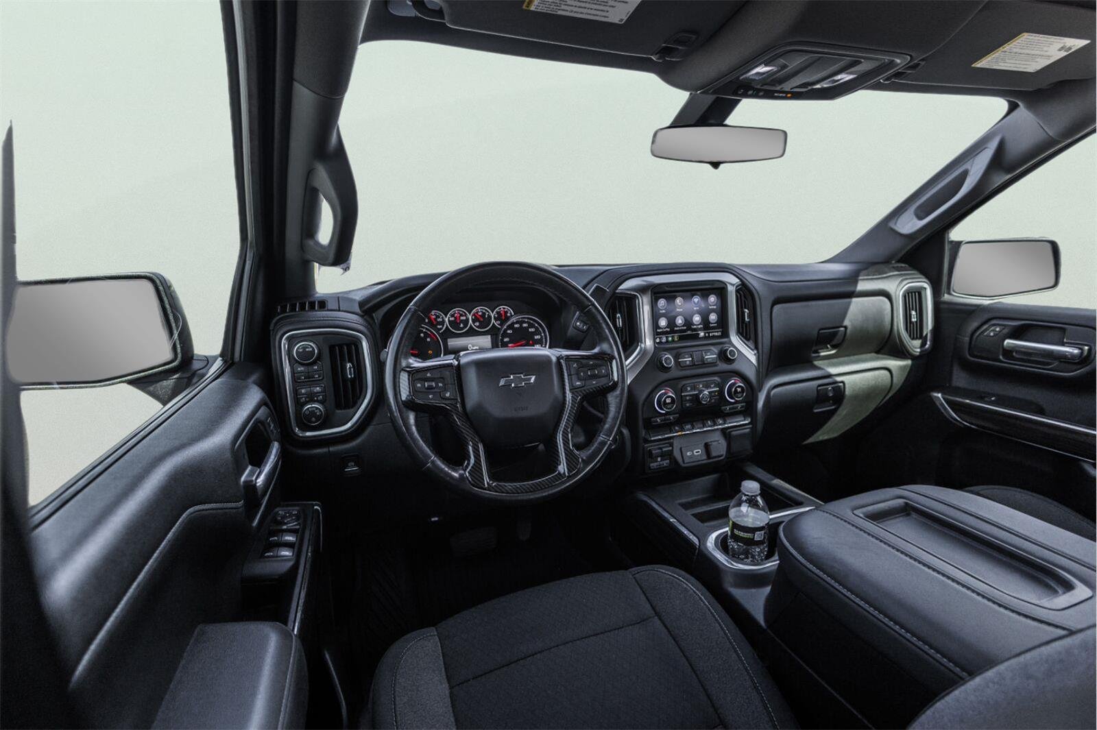 Used 2021 Chevrolet Silverado 1500 LT Trail Boss w/ LPO, Dark Essentials Package AWD/4WD image 2