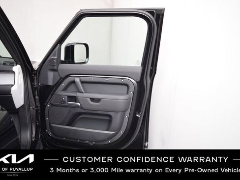 Used 2025 Land Rover Defender 110 S image 15