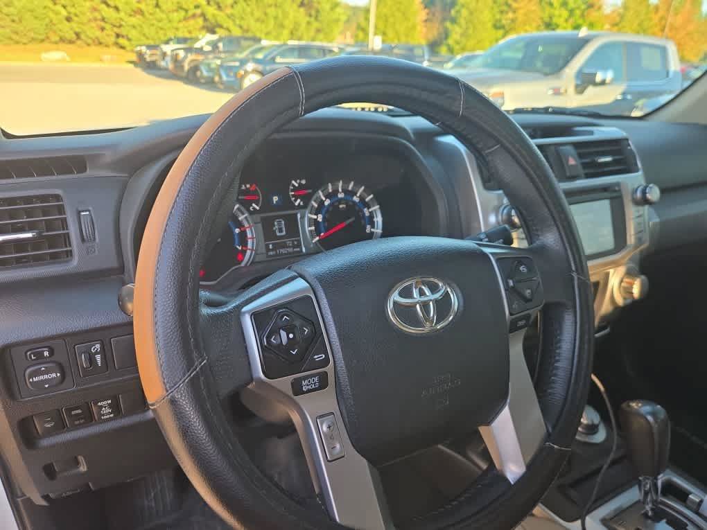 Used 2018 Toyota 4Runner SR5 Premium AWD/4WD image 5