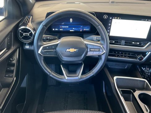 Used 2025 Chevrolet Equinox LT AWD/4WD image 15