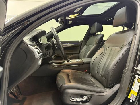 Used 2018 BMW 740e xDrive image 16