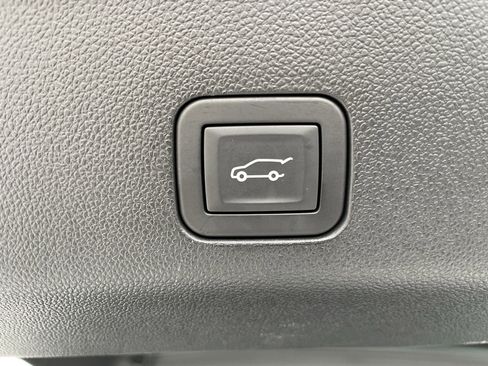 Used 2025 Cadillac Escalade ESV Sport Platinum image 42