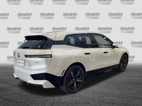 Used 2024 BMW iX xDrive50 w/ Premium Package AWD/4WD image 10