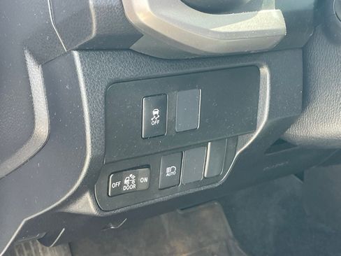Used 2023 Toyota Tacoma SR5 w/ Technology Package AWD/4WD image 7