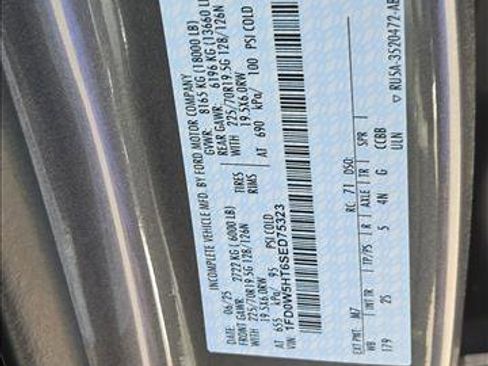 New 2025 Ford F550 4x4 Crew Cab Super Duty w/ XLT Value Package image 17