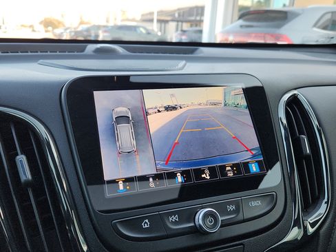 Used 2023 Chevrolet Equinox RS w/ RS Leather Package image 18