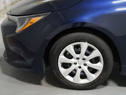 Certified 2024 Toyota Corolla LE FWD image 5