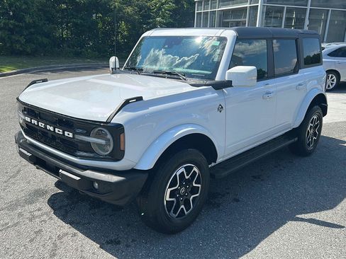 Used 2022 Ford Bronco Outer Banks AWD/4WD image 1