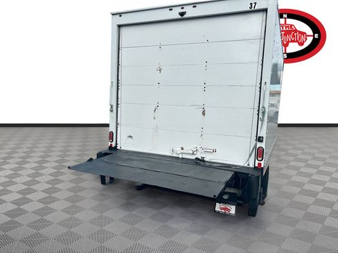 Used 2019 Chevrolet Express 3500 w/ Chrome Appearance Package image 24