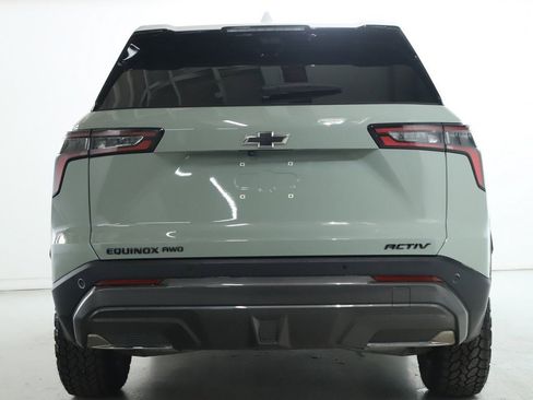 Used 2025 Chevrolet Equinox ACTIV w/ Safety and Technology Package image 41