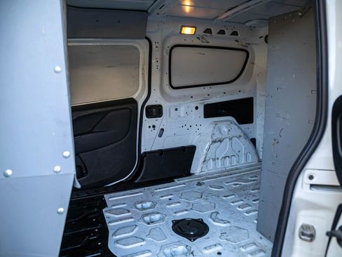 Used 2021 RAM ProMaster City Tradesman FWD image 31