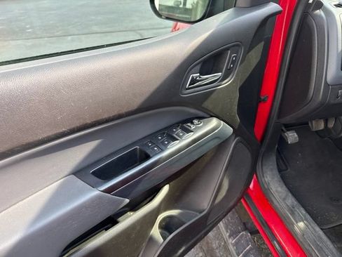 Used 2016 Chevrolet Colorado Z71 AWD/4WD image 12
