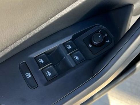 Used 2019 Volkswagen Jetta GLI Autobahn image 13