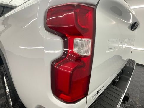 Used 2022 Chevrolet Silverado 2500 High Country w/ Z71 Off-Road Package AWD/4WD image 24