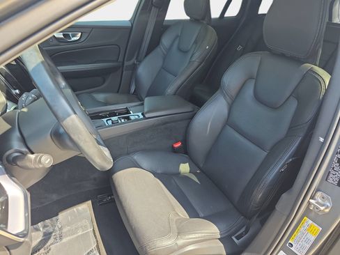 Used 2020 Volvo V60 T5 Cross Country AWD/4WD image 15