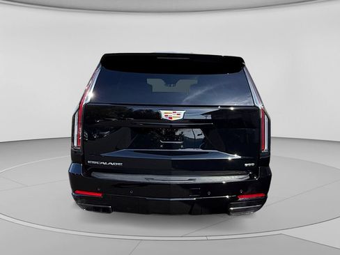 Used 2026 Cadillac Escalade Platinum Sport w/ LPO, Floor Liner Package AWD/4WD image 4