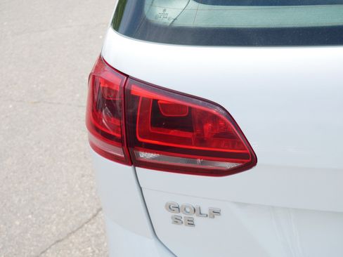 Used 2016 Volkswagen Golf SE w/ Lighting Package FWD image 17