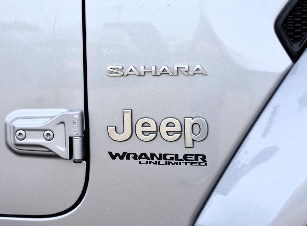 Used 2020 Jeep Wrangler Unlimited Sahara AWD/4WD image 10
