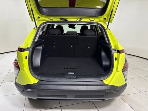 Used 2025 Hyundai Kona SE FWD image 25