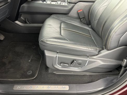 Used 2023 Ford Expedition Platinum AWD/4WD image 25