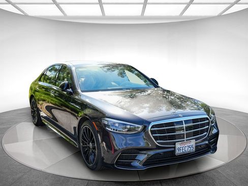 Used 2023 Mercedes-Benz S 500 4MATIC image 2