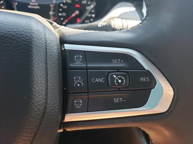 Used 2025 Jeep Compass Limited AWD/4WD image 26