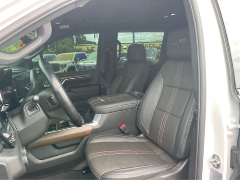 Used 2024 Chevrolet Silverado 2500 High Country w/ High Country Premium Package AWD/4WD image 12