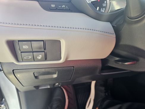 Certified 2021 Toyota Highlander Limited image 28